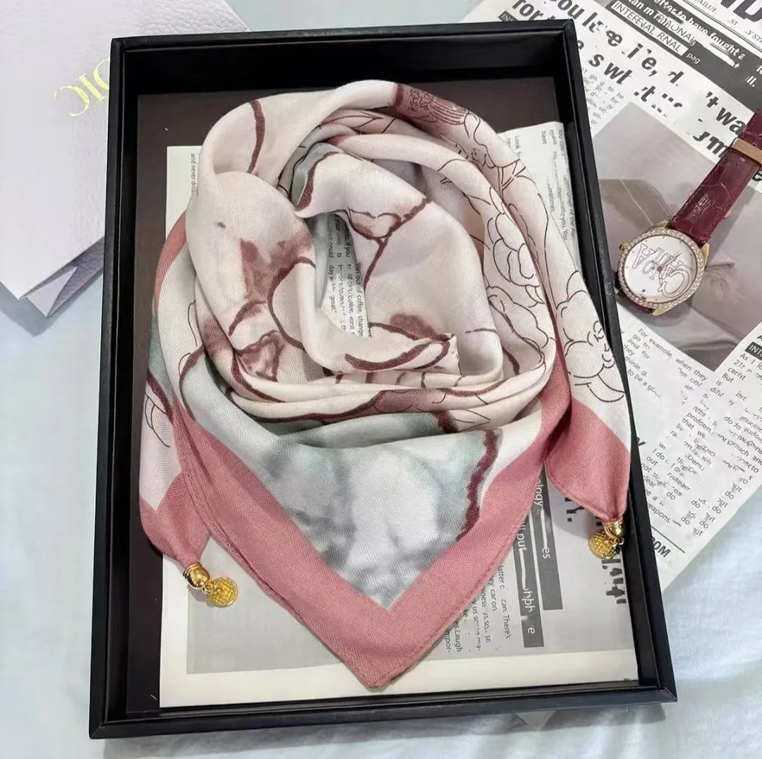 2026 new magnetic buckle silk scarf for women's small square scarf for autumn and winter warmth and cold resistance, fashionabl