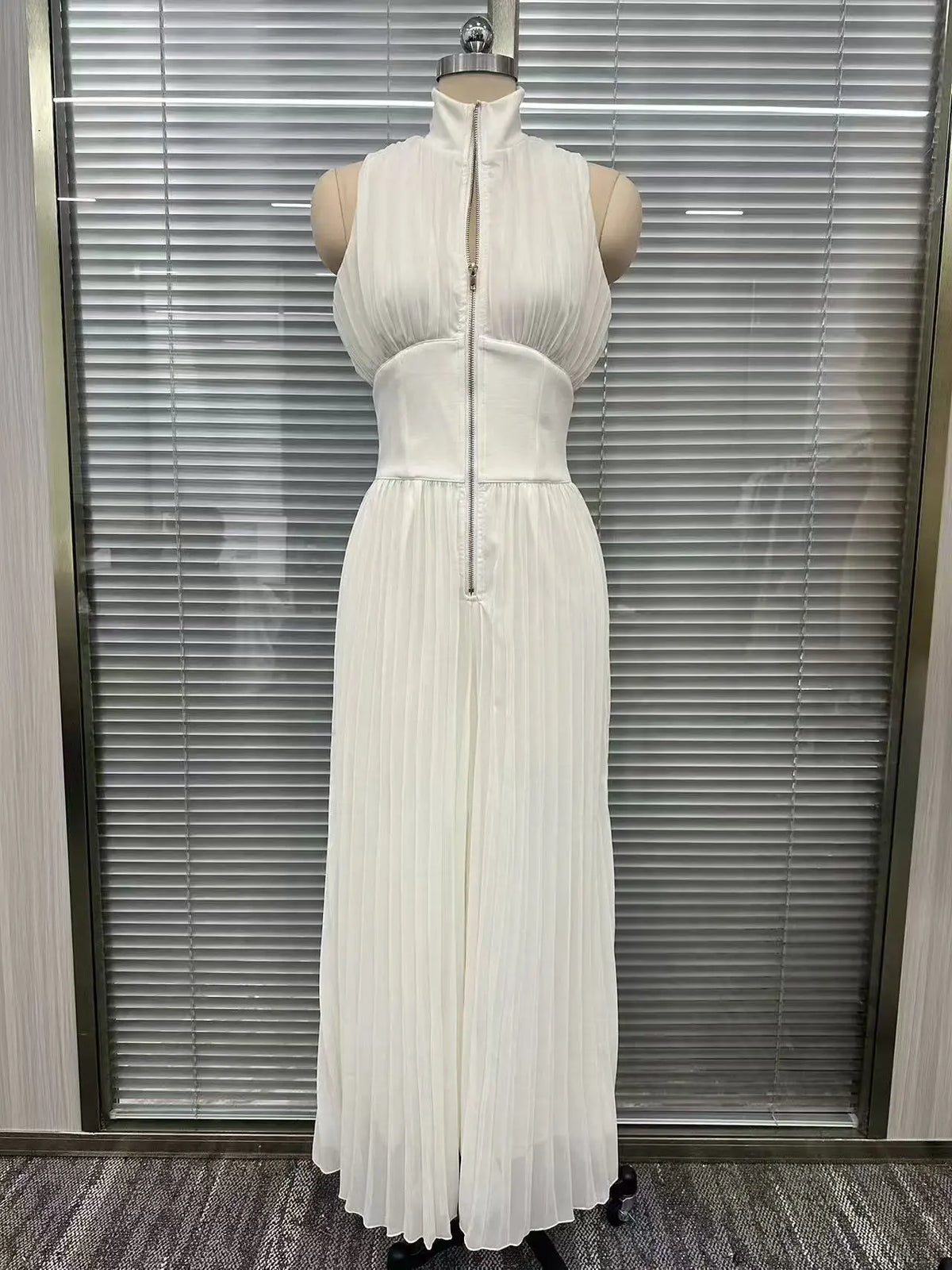 Sexy Deep V Neck Hollow Zip Jumpsuit Women's Spring Solid High Waist Wide Leg Romper Summer Sleeveless Pleated Vacation Overalls