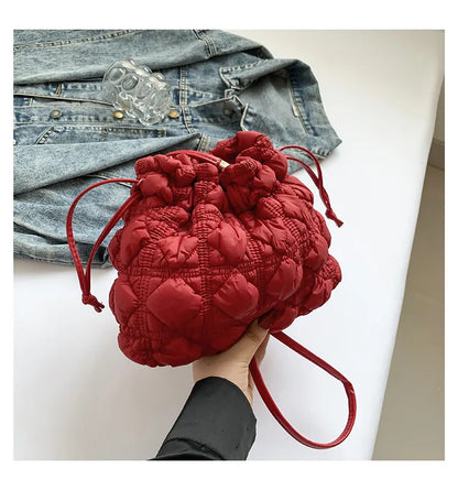 Women Drawstring Shoulder Bags Detachable Strap Quilted Crossbody Bag Solid Color Soft Padding Handbag for Outdoor Travel