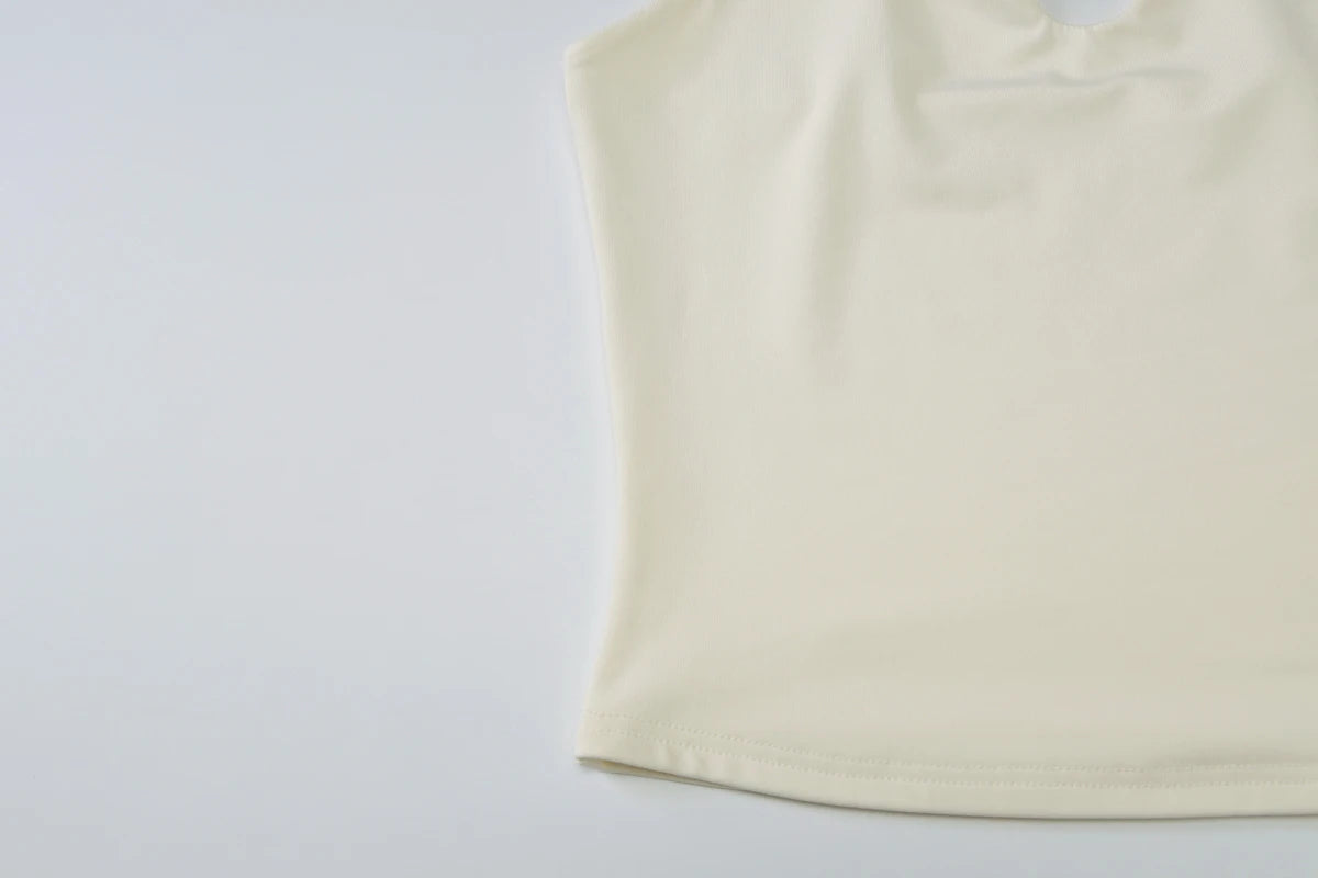 Hugcitar Women Fashion Halter Solid Loop Backless Bandage Sexy Crop Tank Top 2025 Summer Casual Clothes Streetwear Vacation Club