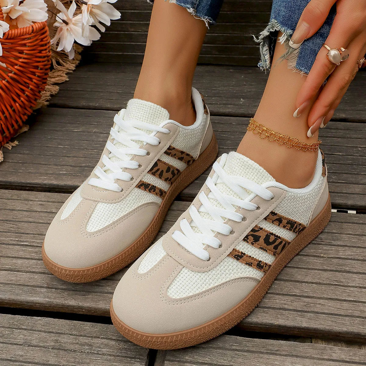 Women Sneakers Brand Classical Outdoor Casual Shoes Luxury Designer Leopard Print Comfort Large Size Flat Shoes Zapatos De Mujer