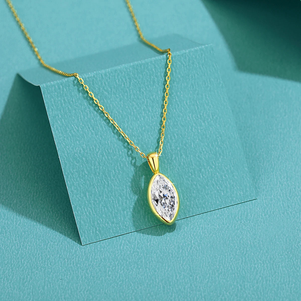 AU585 Gold 14K Marquise Cut Moissanite Pendant Necklace Woman Leaf Shape Clavicle Chain Water Drop Diamond Necklaces