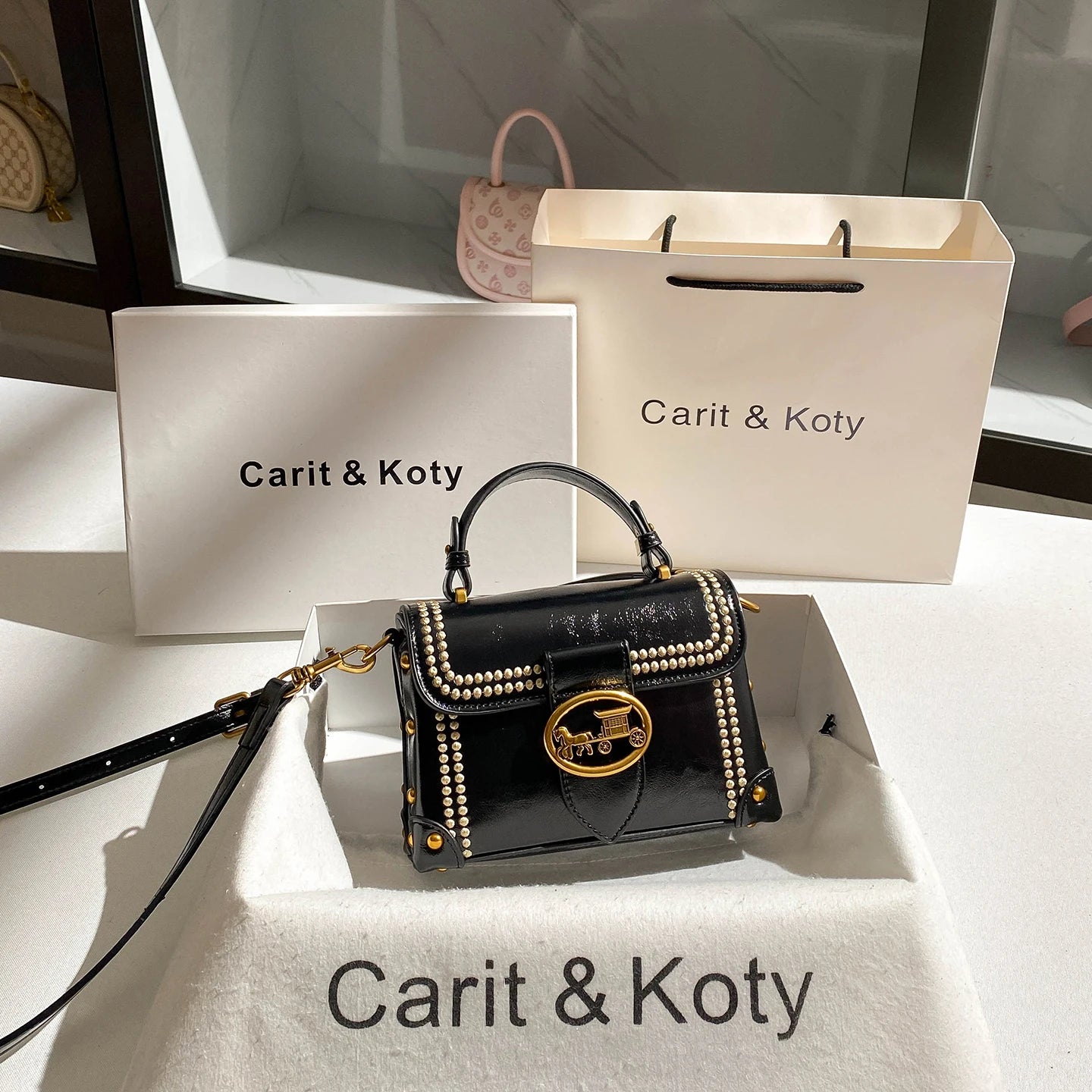 2025 Winter New in Handbags and Luxury Designer Bags for Party Popular and Delicate Square Make Up Handbag with Premium Leather