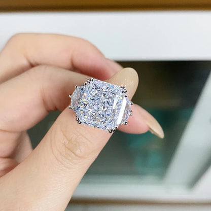 Luxury Solid Platinum PT950 Women's Green Raydean Che 9 karat Moissanite Diamond Ring Banquet