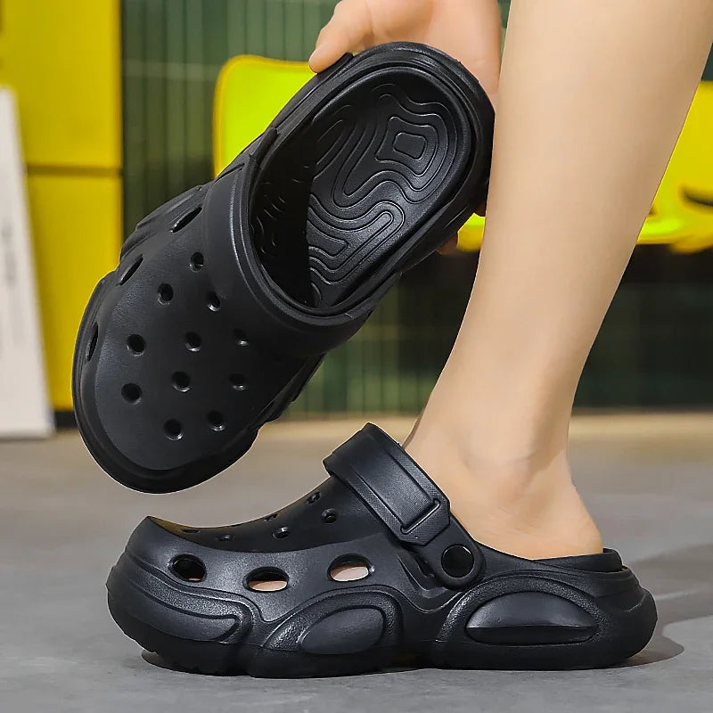 2026Summer Men's Slippers Outdoor Sandals Beach Comfortable EVA Soft Slides Clogs Casual Garden Shoes Men Indoor Home Slippers