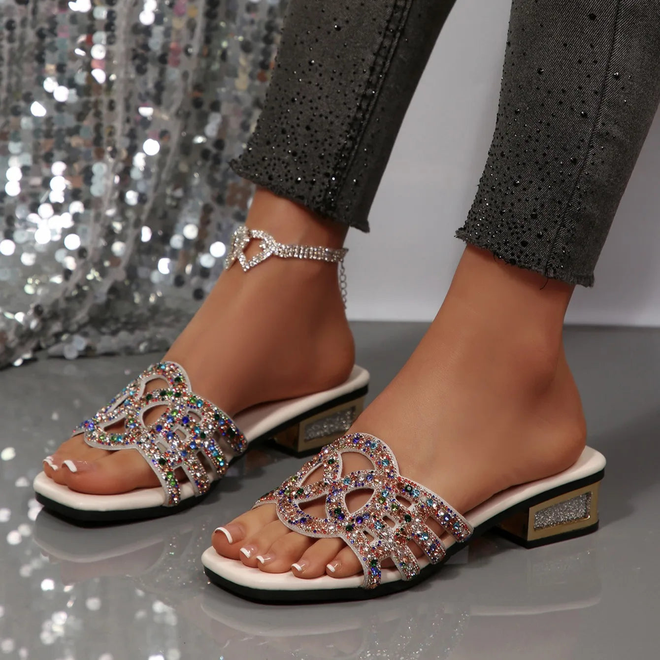 2026 New Summer Women Low Heel Luxury Bling Sandals Fashion Casual Outdoor Sandals Office Party Elegant Sexy Flats Shoes