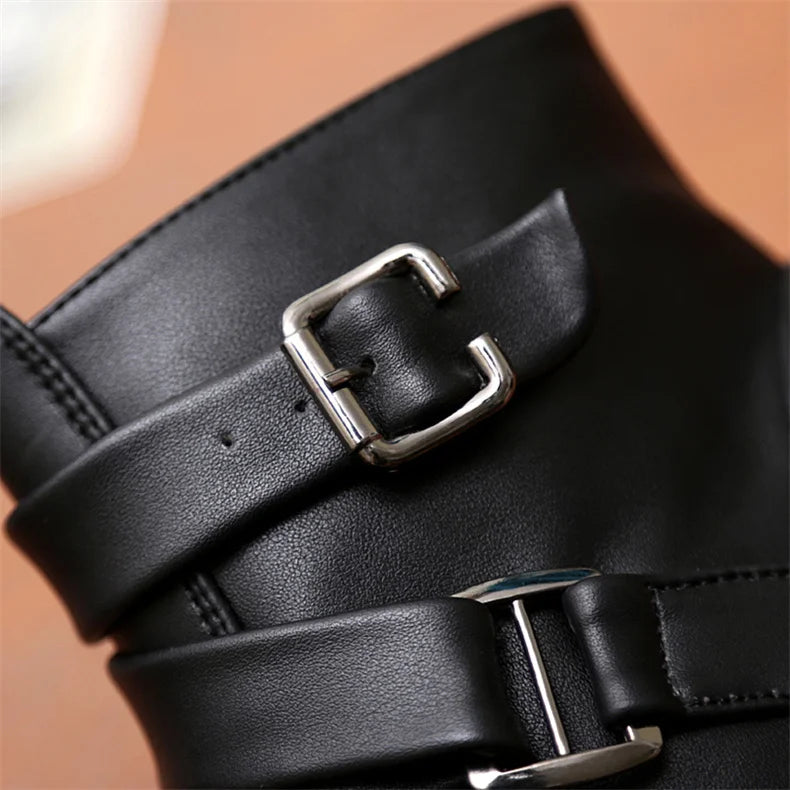 Leather Chelsea Boots Men Designer 2024 White Dress Boots Men Casual High top Buckle Strap Formal Shoes Men Motorcycle Boots
