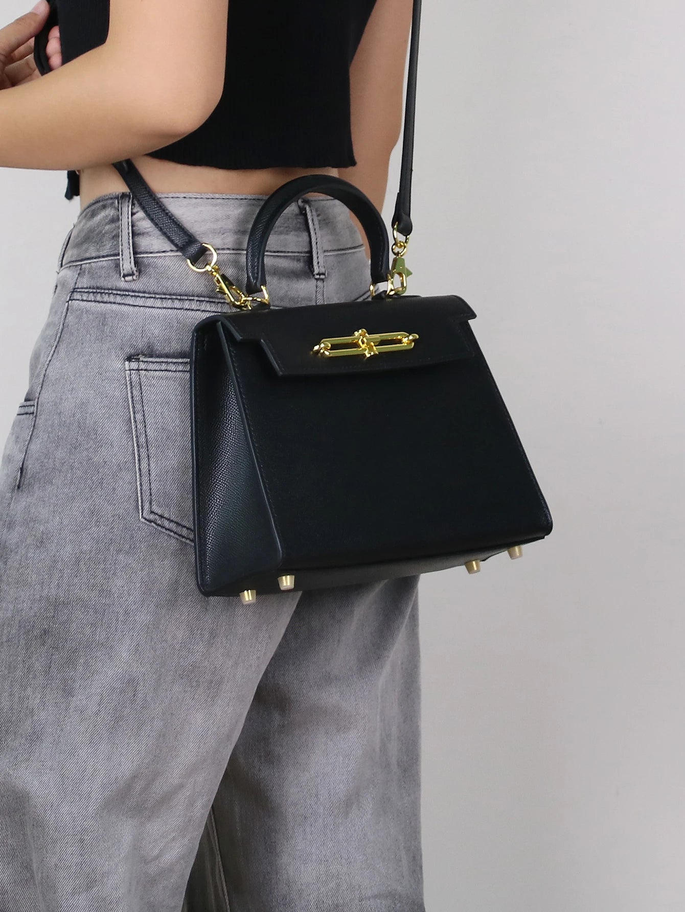 2026 High-End Portable Fashion Ladies Bag Temperament Small Bag Palm Crocodile Handbag OL Commuter Joker Work Bag Light Luxury S