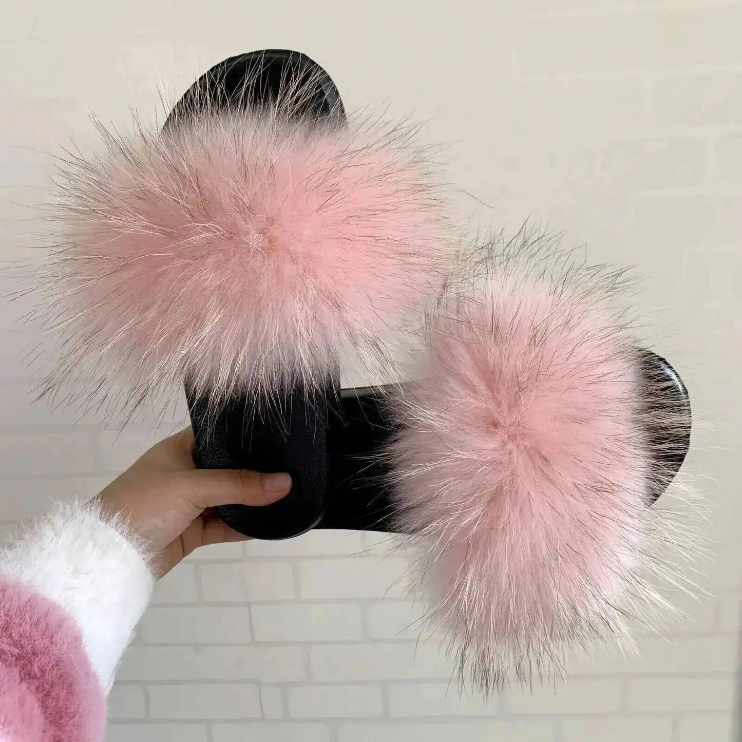 Real Raccoon Fur Slippers For Women 2026 Summer Fluffy Indoor House Fuzzy Flat Slides Outdoor Fashion Beach Sandals Flip Flops