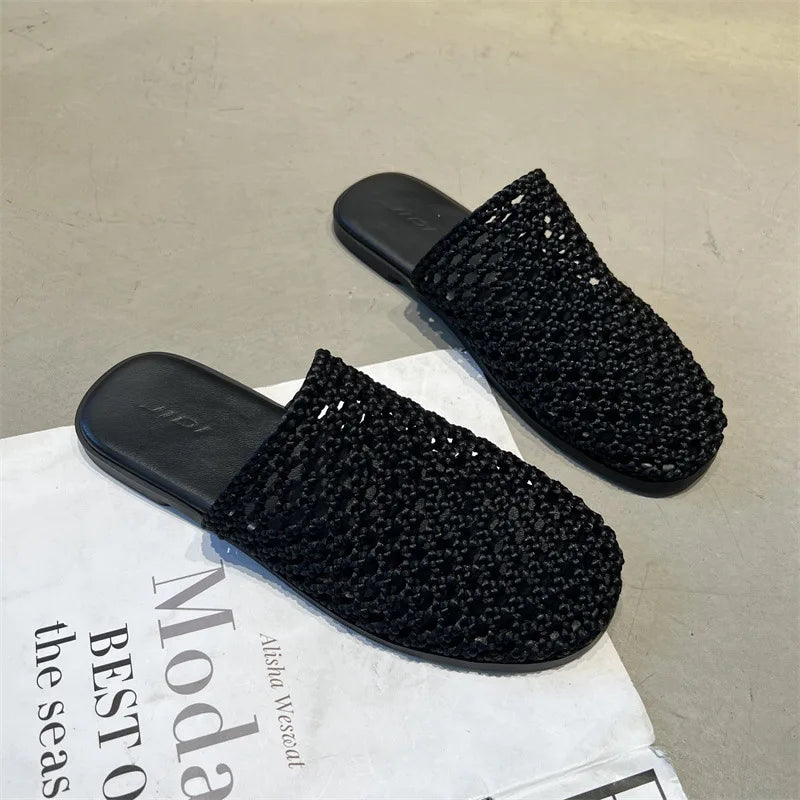 2026 Summer New Woven Flat Sandals Brathable Cover toe Slippers for Casual Outwear Women Hollow-out Casual Knitting Slides