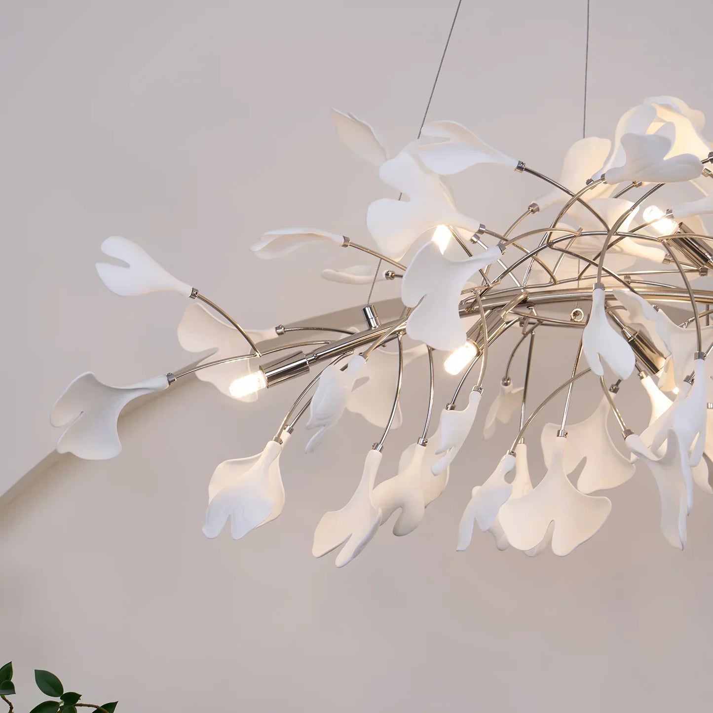 Modern Ceramics White Long Ginkgo Leaf LED Pendant Light Decoration Villa Living Room Ceiling Chandelier Indoor Hanging Lights