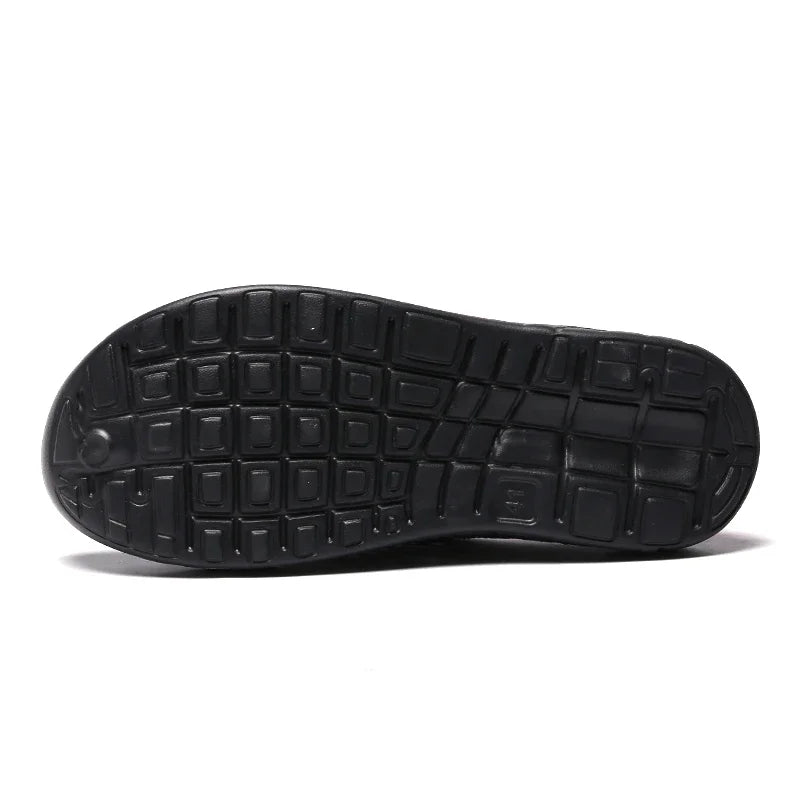 Summer Outdoor Men's Slippers Garden Clogs Male Casual Shoes Fashion Luxury Sandals Comfort Home Soft Slippers 40-47