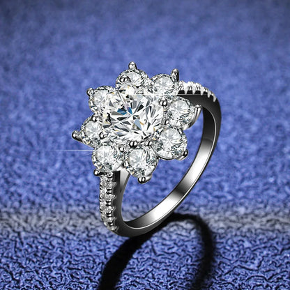 Women's PT950 Platinum Ring - Sunflower Design with 2 Carat Moissanite Gemstone, Elegant and Sparkling Jewelry Piece