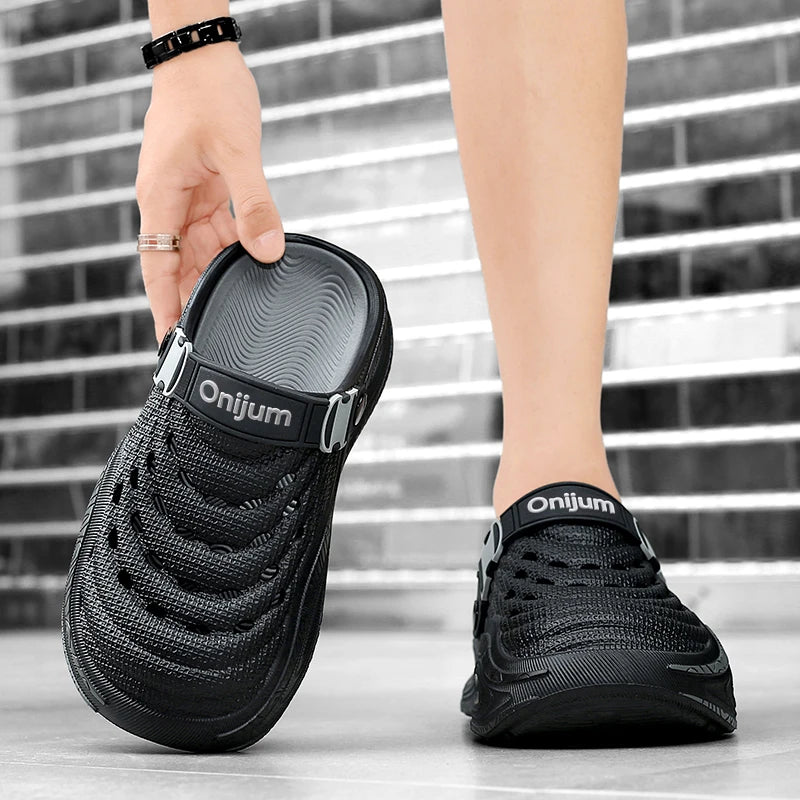 Summer Men's Beach Clogs Outdoor Sandals New Design Slippers EVA Soft Slides For Men Casual Garden Shoes Male Beach Slippers