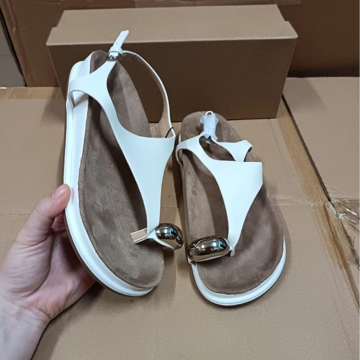 Hot Sale Women Metal Clip Toe Flip Flops Summer 2026 Plus Size Non-Slip Thick Sole Beach Sandals Fashion Trendy Outdoor Casual Slides