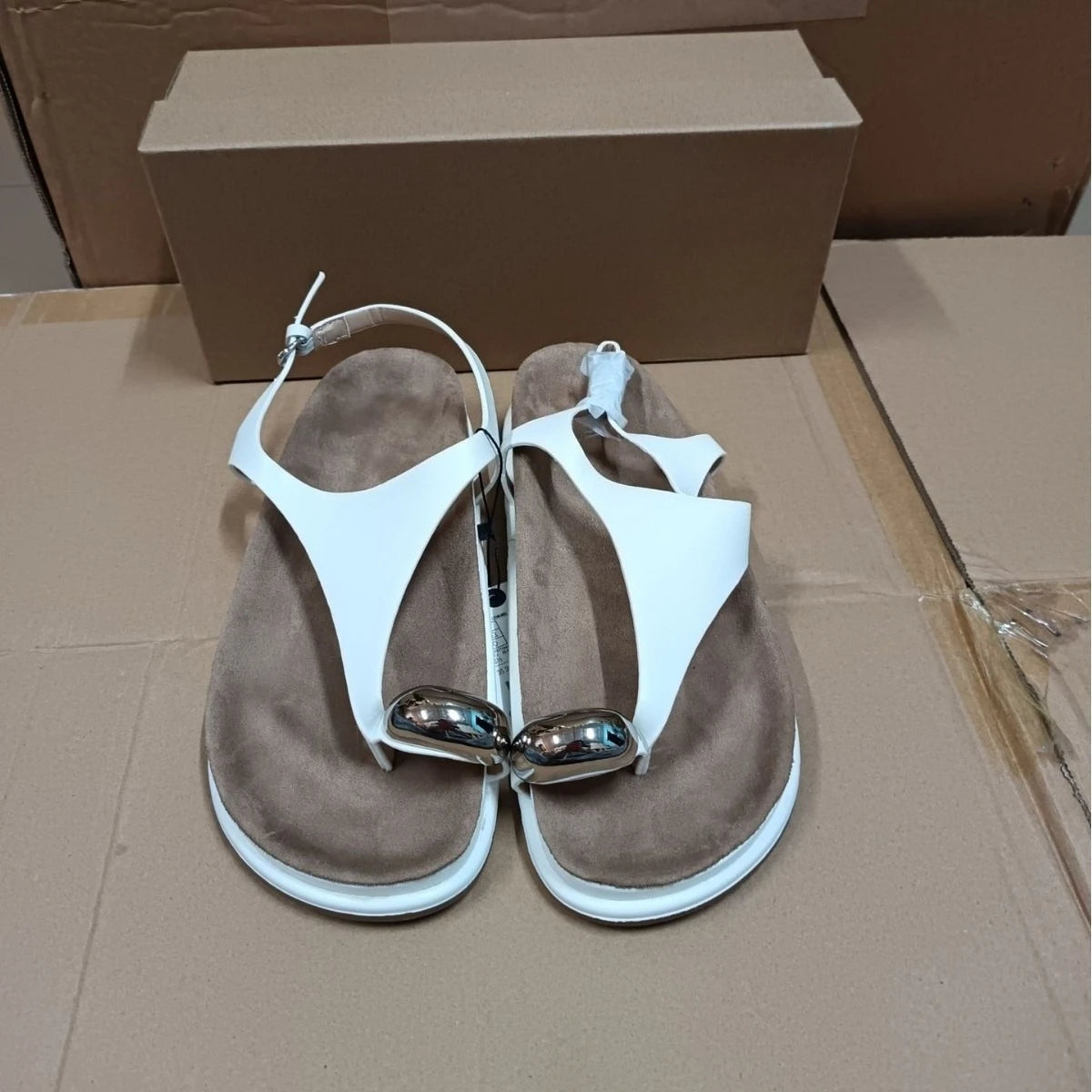 Hot Sale Women Metal Clip Toe Flip Flops Summer 2026 Plus Size Non-Slip Thick Sole Beach Sandals Fashion Trendy Outdoor Casual Slides