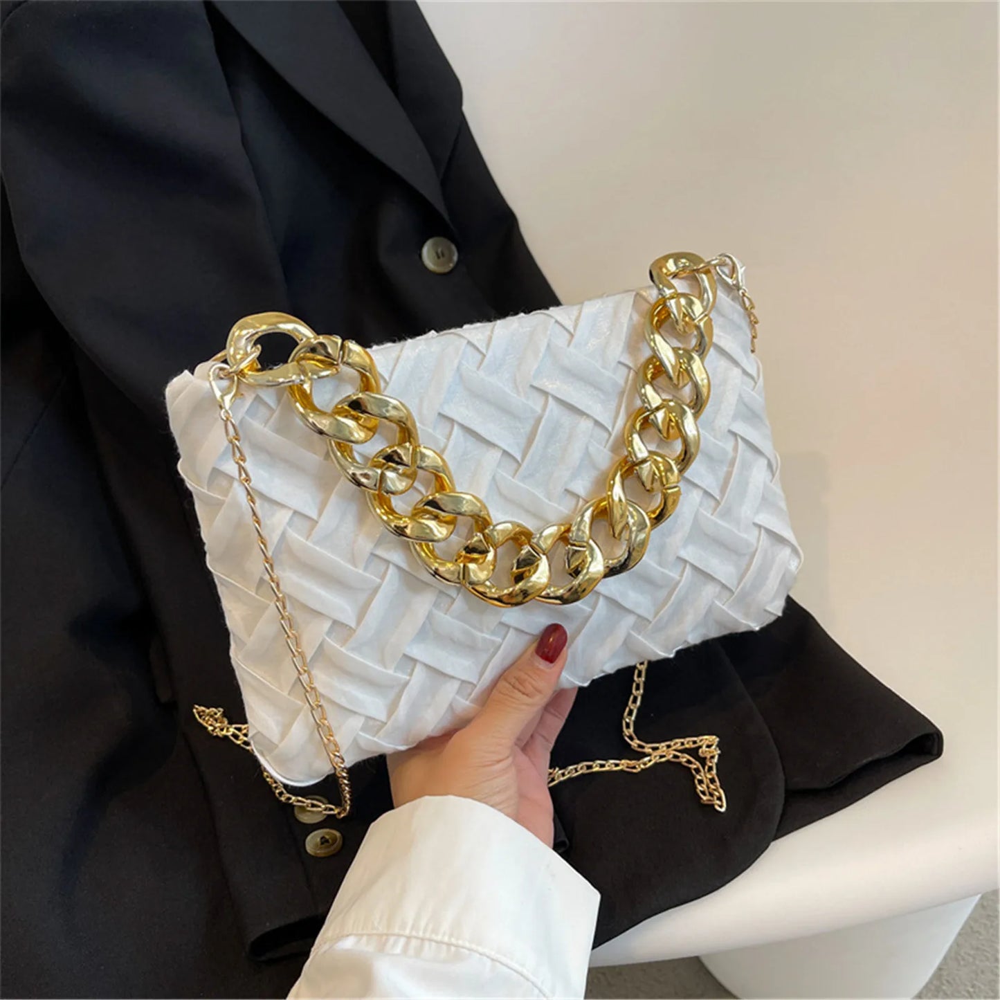 Chain Female Bag Braided Design Pleated Retro Shoulder Crossbody Bags for Women New Trend Handbag Evening Clutch Bag