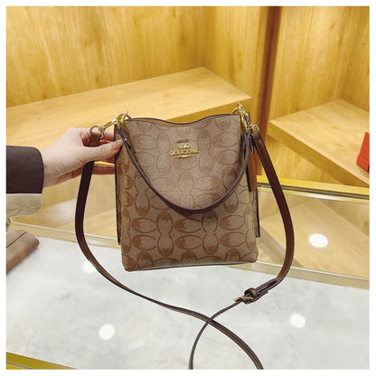 Advanced Women's Bag 2026 New Fashion Luxury Retro Large Capacity Bucket Bag Versatile Single Shoulder Crossbody Bag Trend