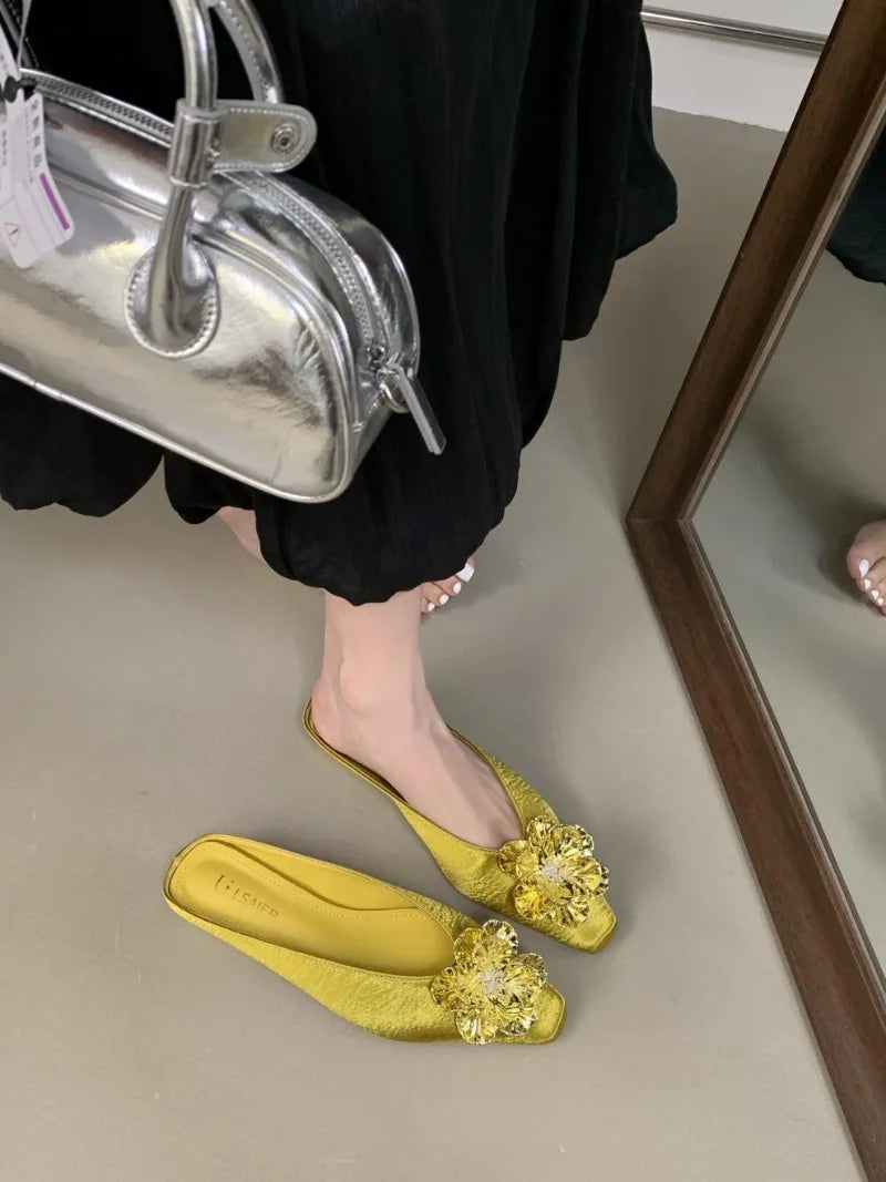 Luxury Crystal Flower Design Slippers for Women Summer 2025 Fashion Square Toe Backless Flat Sandals Elegant Party Mule Shoes