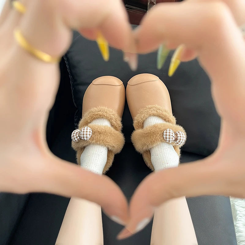 Lady Wearing Winter Casual Anti-slip Creative Cotton Shoes