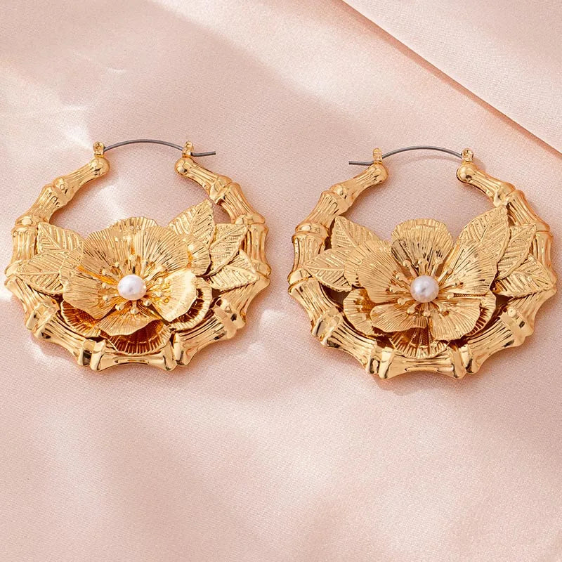 Large Metal Clip On Hoop Earrings Flower Imitation Pearl Fashion Jewelry For Women Holiday Accessories Trendy Style Gifts MQF138