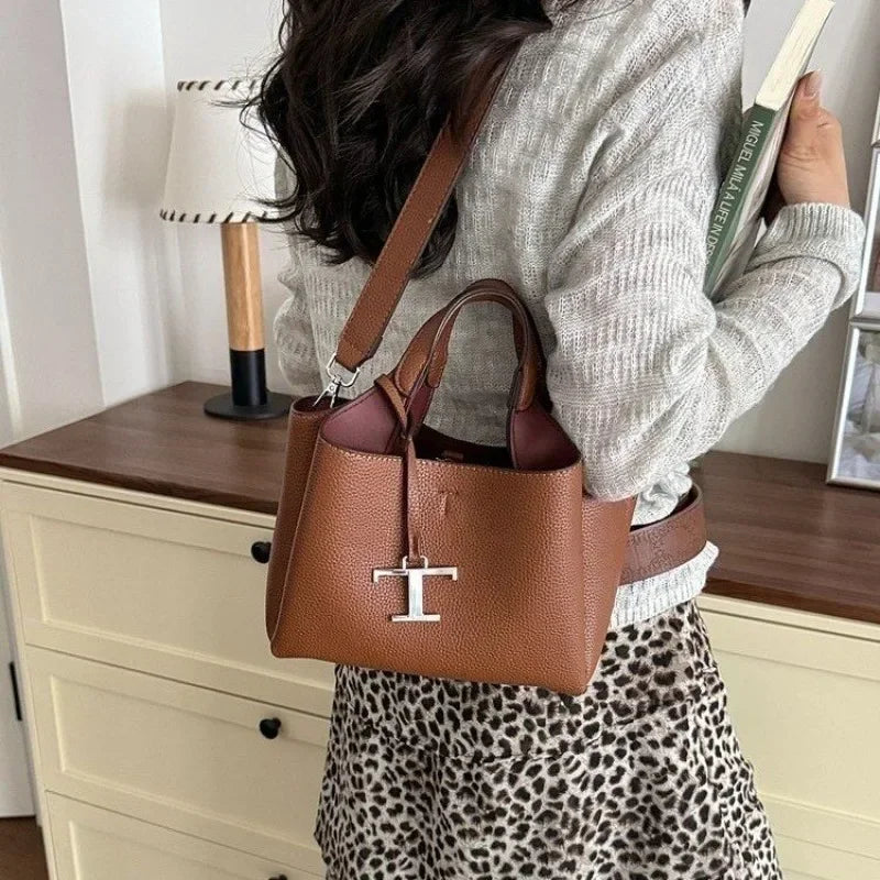 Premium Ladies Tote Bag, Fashionable Leather Crossbody Handbag For Women, Luxury Brand Messenger Bag