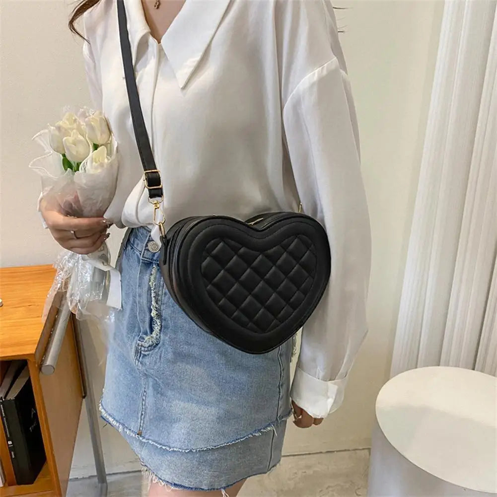Luxury Love Shaped Shoulder Bag Small Handbags Designer Crossbody Bags Women Sling Purse Red Peach Heart Phone Bag Shoulder Bag