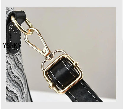 New Women bag  for shoulder bag leather handbag sac a main femme luxury designer Carrying a ox-skin bag under one shoulder bag
