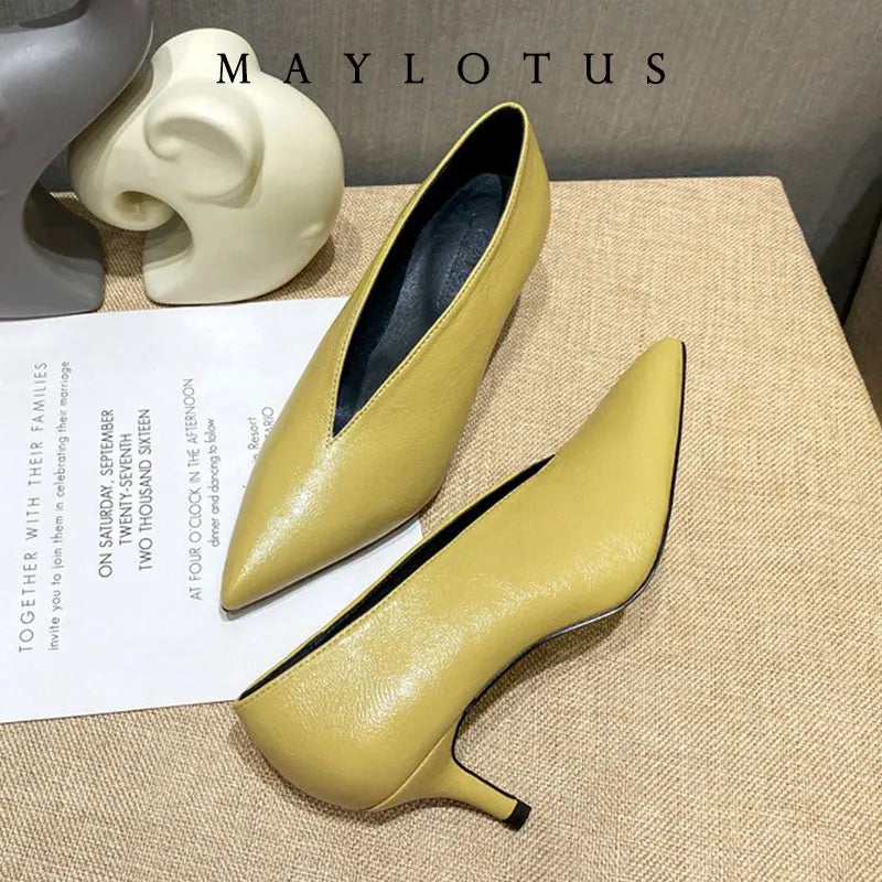 Sandals Luxury Brand Sexy Dress Shoes Elegant Chunky 5.5cm Heeeled Pumps Sexy Pointed Toe Evening Shoes Women Shoes V Cut Shoes