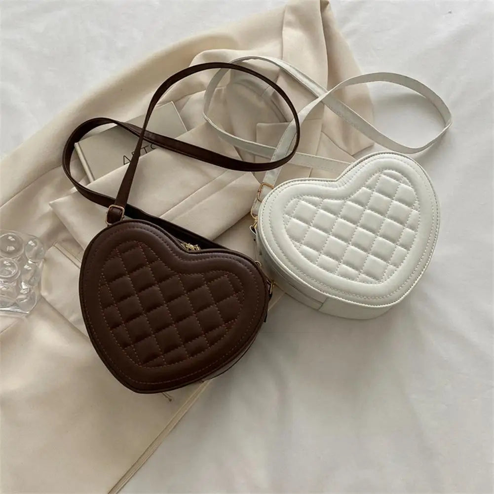 Luxury Love Shaped Shoulder Bag Small Handbags Designer Crossbody Bags Women Sling Purse Red Peach Heart Phone Bag Shoulder Bag