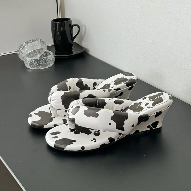 New Footwear Flock Women Wedges Slippers Flip Flops Shoes Fashion Round Toe Ladies Wedges Slippers Shoes Female Sandals Slides