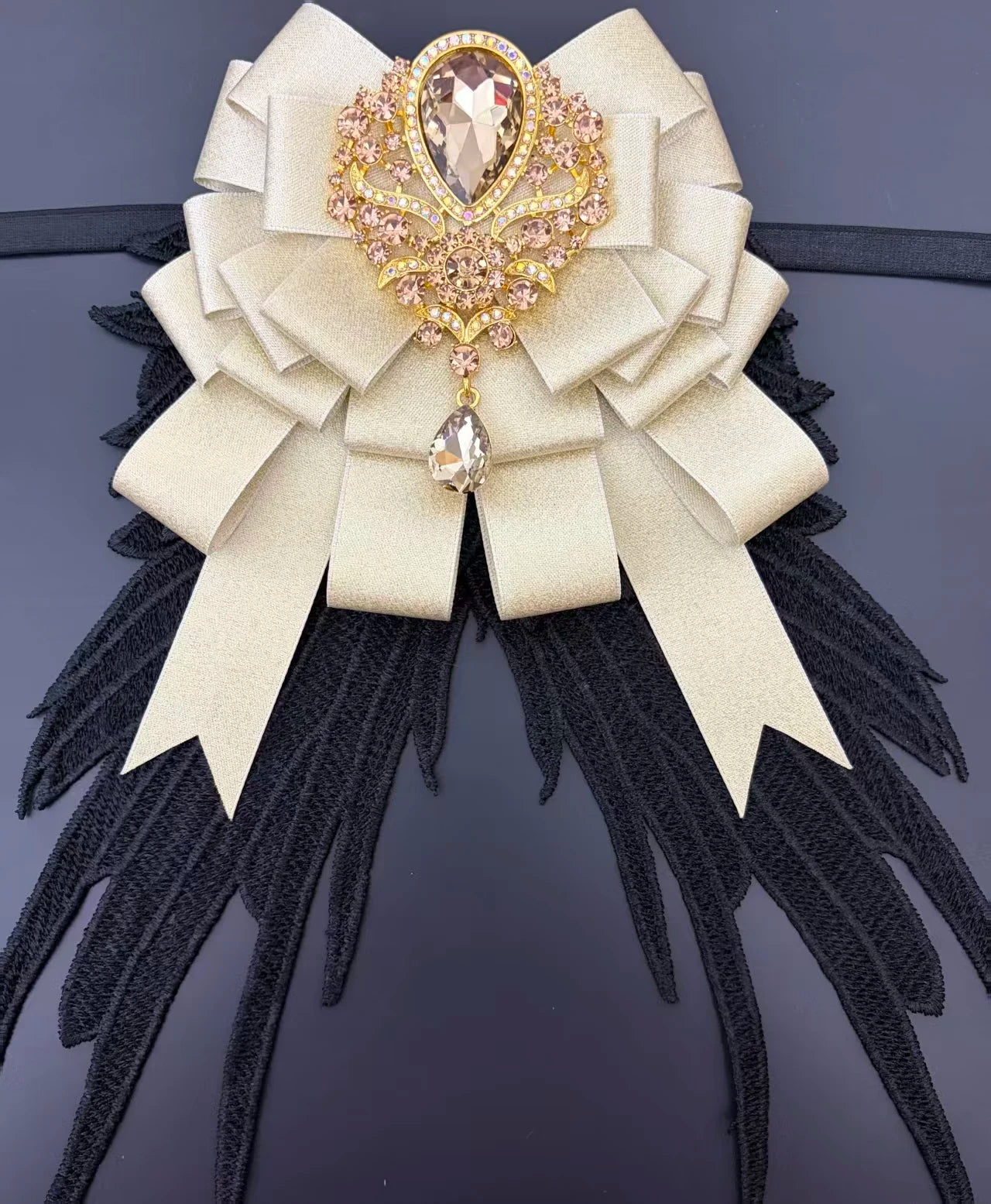 Luxury Rhinestone Mesh Wing Bow Brooch  Elegant Banquets Dress and Wedding Shirts Lapel Flower Bow Tie  Unisex Gift Accessory