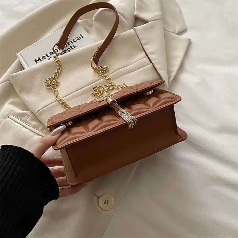 Light Luxury Trend Argyle Quilted Small Square Bag Metal Letter Tassel Flap Crossbody Bags Commuting Fashion Shoulder Bag