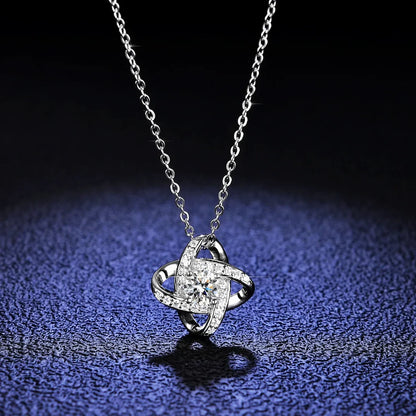 Luxury 1 Carat Moissanite in White Gold Four - leaf Clover Windmill Clavicle Chain Necklace, Ideal for Women