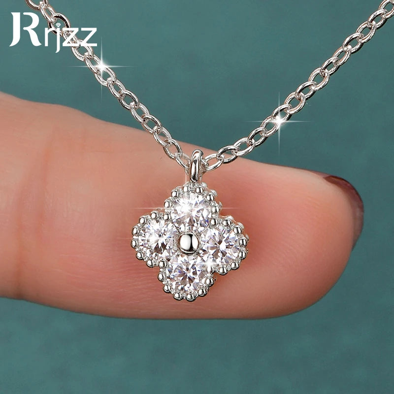 Rrjzz Lucky Clover D-Color Round Moissanite Necklace for Women Four-Leaf Flower Lab Imitation Diamond Pendant Necklace Jewelry