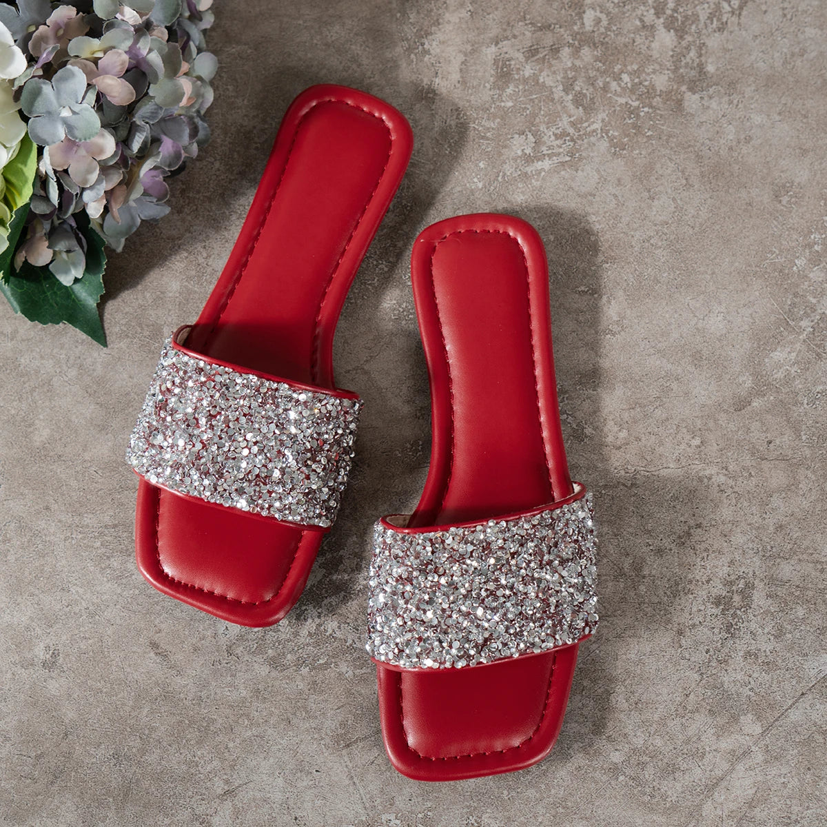 Glitter Bling Women Slippers Summer New Flat Beach Slippers Women Outdoor Luxury Sandals Designer Plus Size Shoes Slides Women