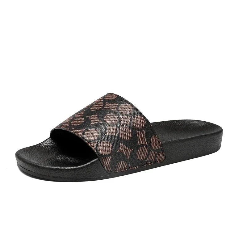 Outdoor Sandals Clogs Beach Slippers Summer Men Fashion Slippers Indoor Home Slides Bathroom Shoes Comfortable Soft Flip Flops