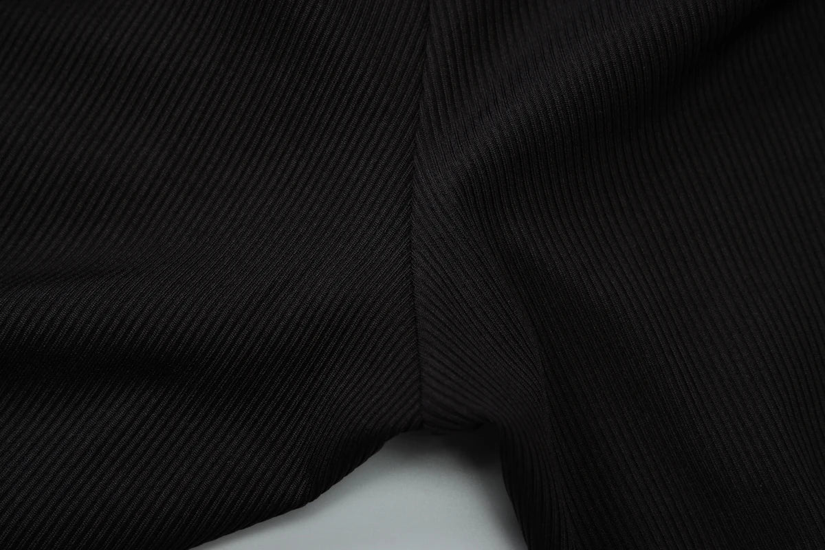 Hugcitar Ribbed Halter Backless Solid Button Sexy Bodycon Skinny Jumpsuit Summer Women Fashion Vacation Romper Streetwear Club