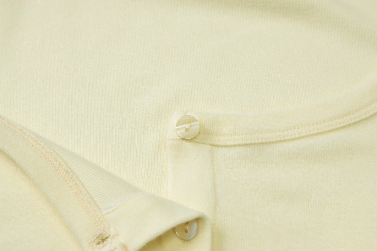 Hugcitar Fashion Square Collar Solid Long Flare Sleeve Buttons Sexy Crop T-Shirt Top Fall Women Outfit Streetwear Party Festival