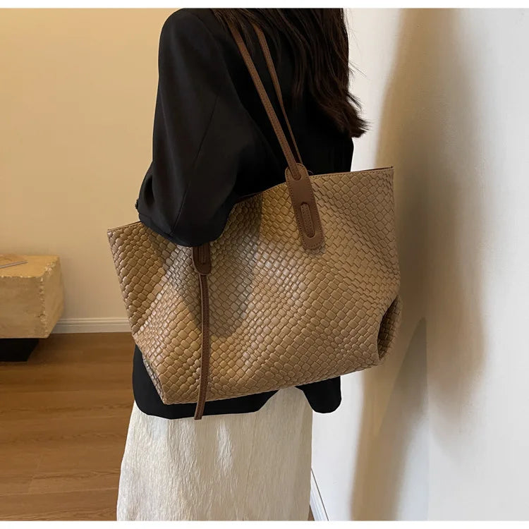 Autumn and Winter Trendy Vintage Rhombic Woven Shoulder Bags Large Capacity Underarm Bag Daily Commuting Bag Casual Handbags