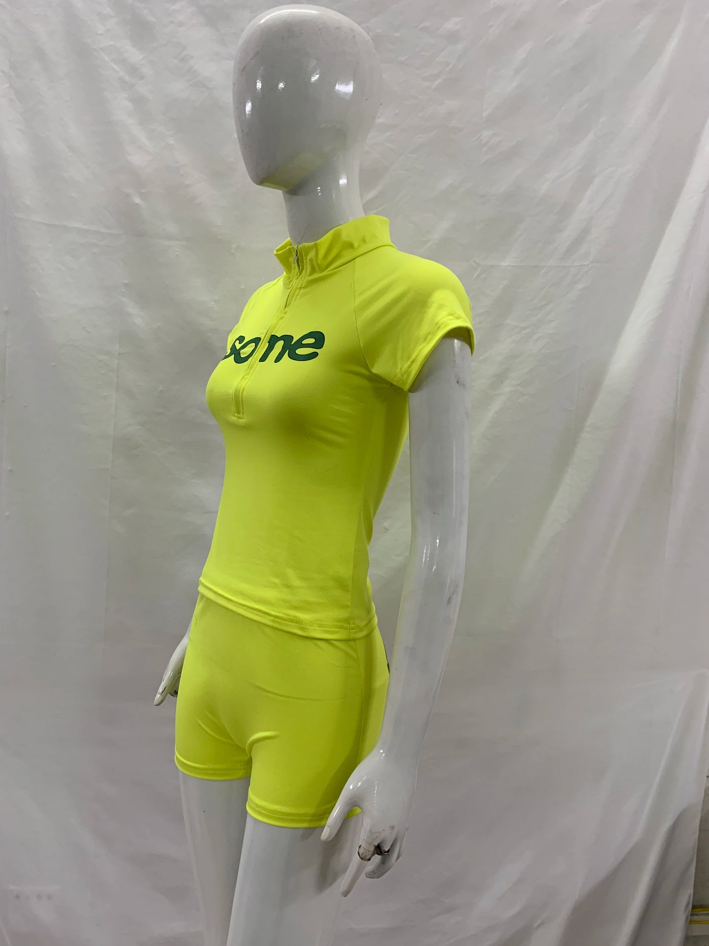 Y2K trendy short sleeved half zip top with letter print, slim fit and atmosphere, millennial style spicy girl top