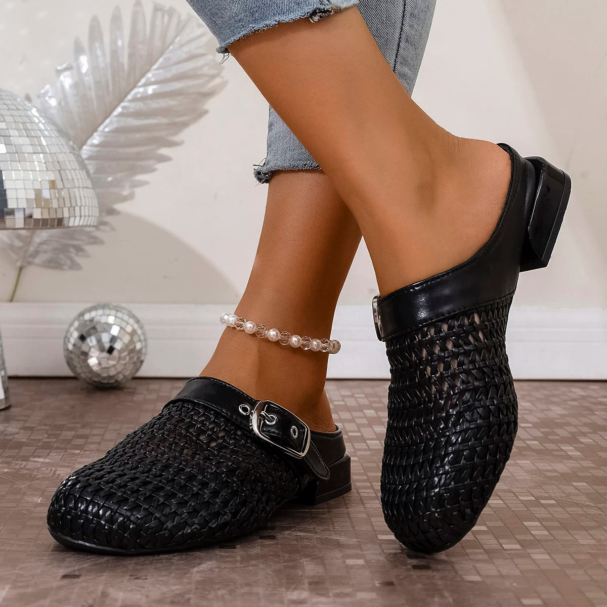 Women Flat Slippers Anti-slip Outdoor Women Shoes Breathable New Retro Platform Sandals Elegant Slip on Slippers Slides Women