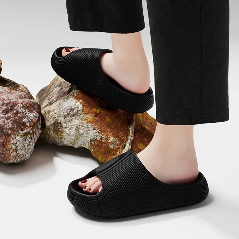 2026 Summer Thick Sole Eva Slippers Women Lightweight Soft Sole Non Slip Beach Sandals Woman Comfortable Platform Cloud Slides