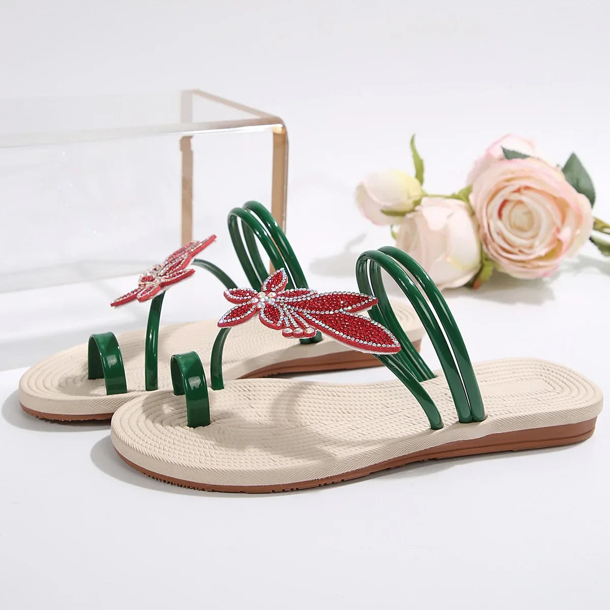 Glitter Slippers Women Summer Sandals 2025 Fashion Bling Female Butterfly Flops Beach Diamond Flat Shoes Outdoor Slides Sandals