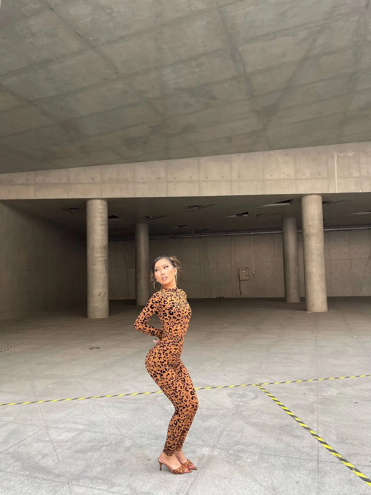 Leopard Print New Women's Jumpsuit Slim Long-sleeved Sexy Flocked See-through Slimming Jumpsuits For Woman Комбинезон Женский