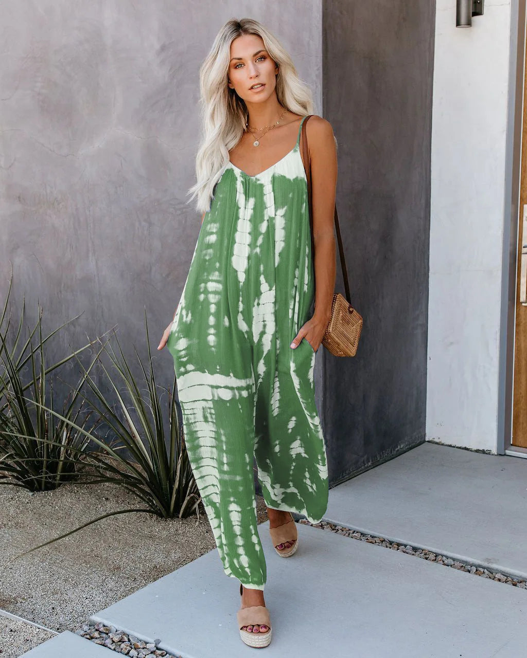 Women's Jumpsuit 2023 New Women's Clothing Wholesale Russian European and American Suspender Sexy Wide Leg Pants