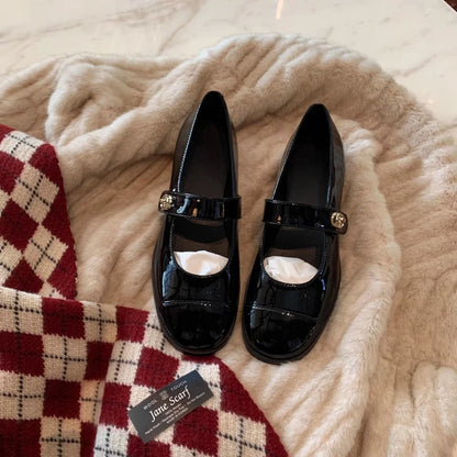 Women Two Tone Mary Jane Shoes 2026 New Patent Leather Buckle Strap Low Heel Casual Shoes For Office And Daily Wear Elegant