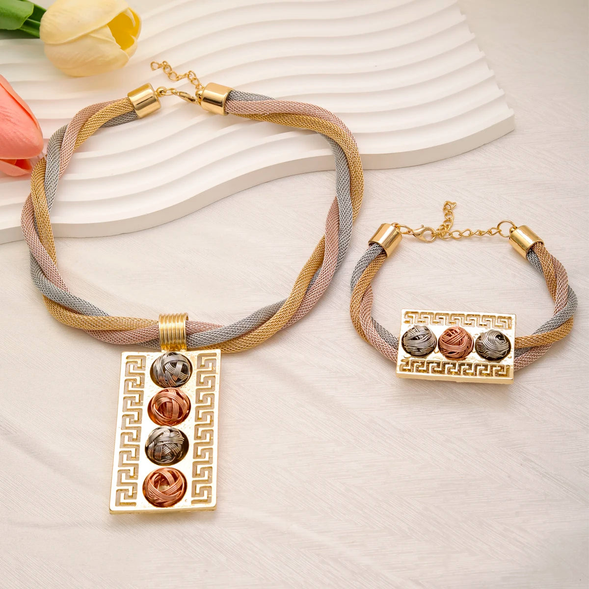 African Necklace Dubai Gold Plated Jewelry Set for Women Wedding Bridal Travel Party Bracelet Earrings Ring Pendant Accessories