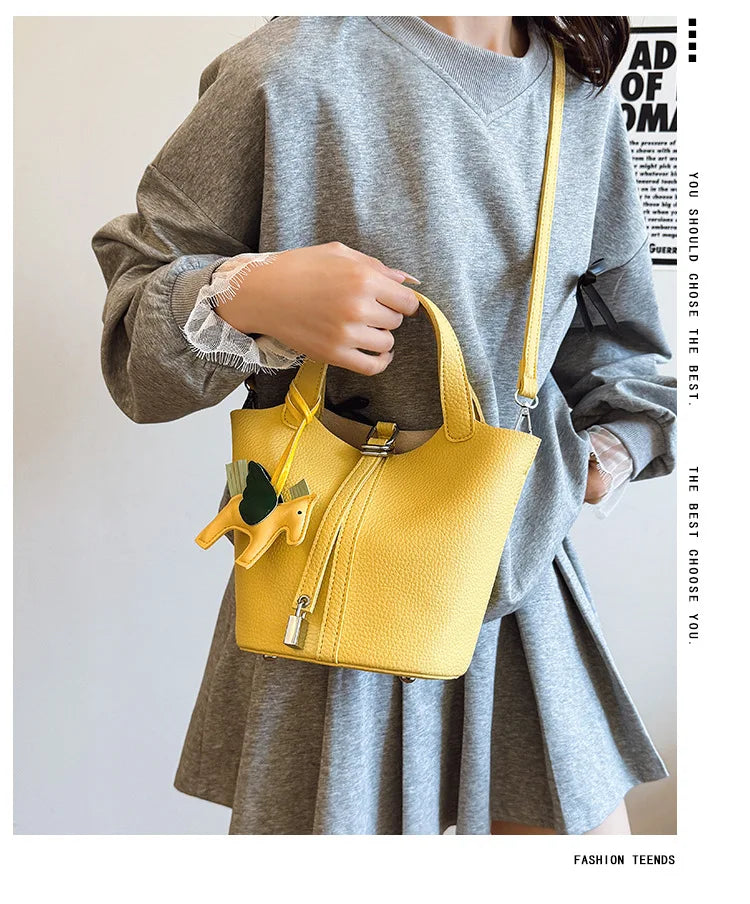 Fashion Vegetable Basket Bucket Bag Women's Autumn New Lychee Pattern Shoulder Bag Simple Solid Color Niche Messenger Bag