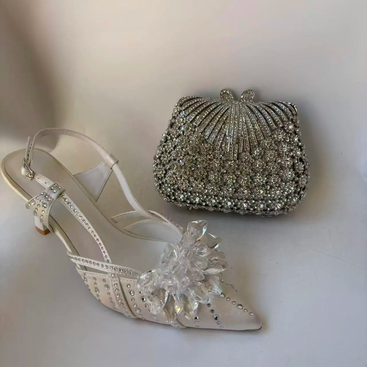 Insightlink Latest Shoes Women Luxury Rhinestone Crystal Pumps 2024 New Fashion Slippers Sandals Party Low Heels Elegant Italian